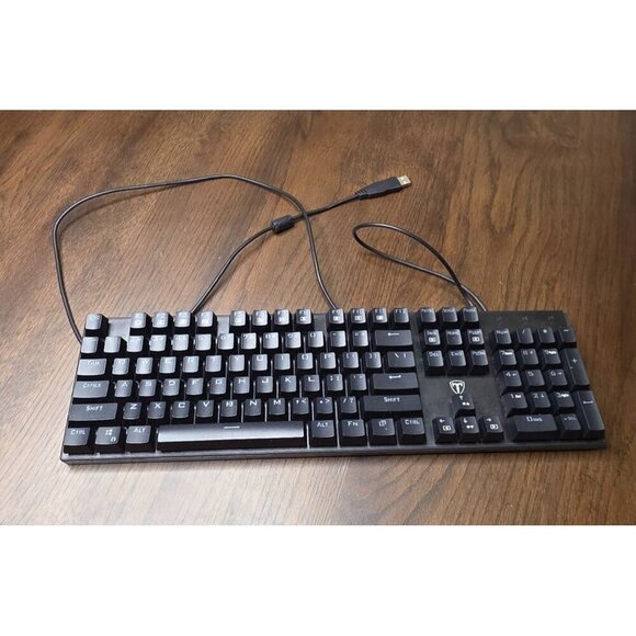 PICTEK PC305A FULL SIZE RGB LIGHT UP WIRED GAMING KEYBOARD - Picture 2 of 10